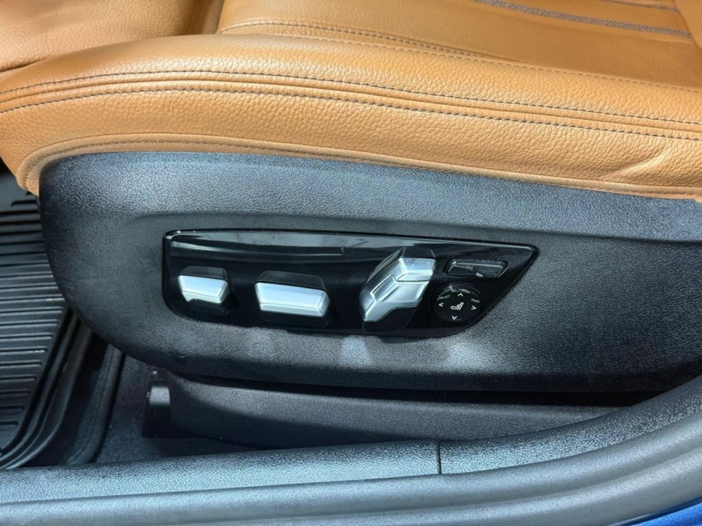 2023 BMW 5 Series Image 24