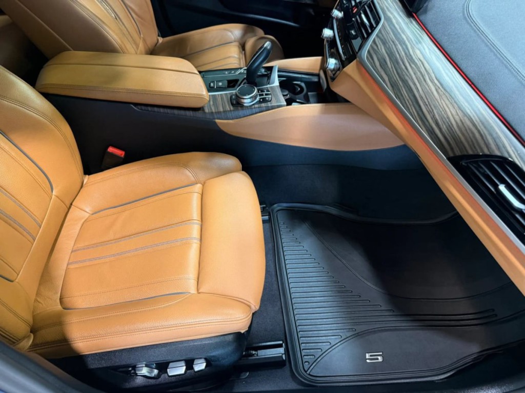 2023 BMW 5 Series Image 28