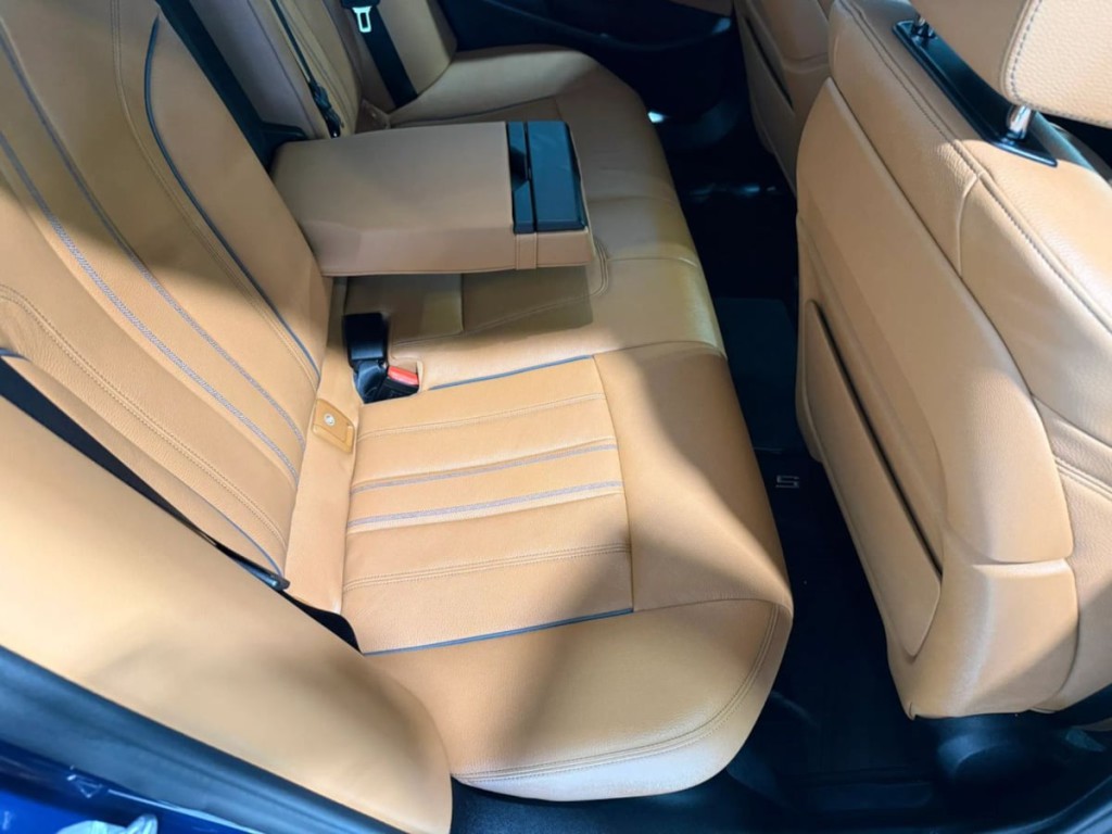 2023 BMW 5 Series Image 30