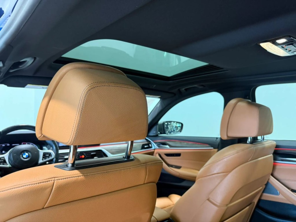 2023 BMW 5 Series Image 31