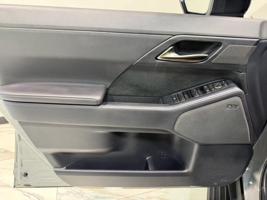 2024 Lexus GX Image 12