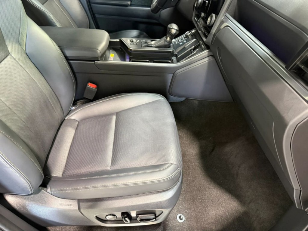 2024 Lexus GX Image 28