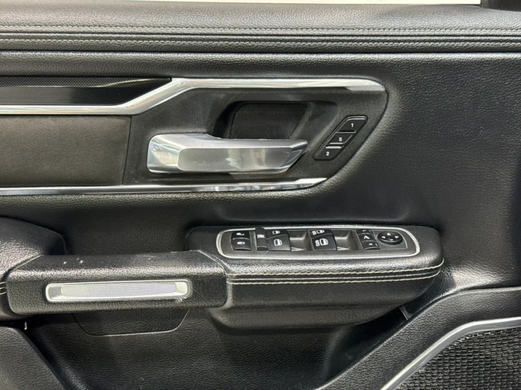 2021 RAM 1500 Image 12