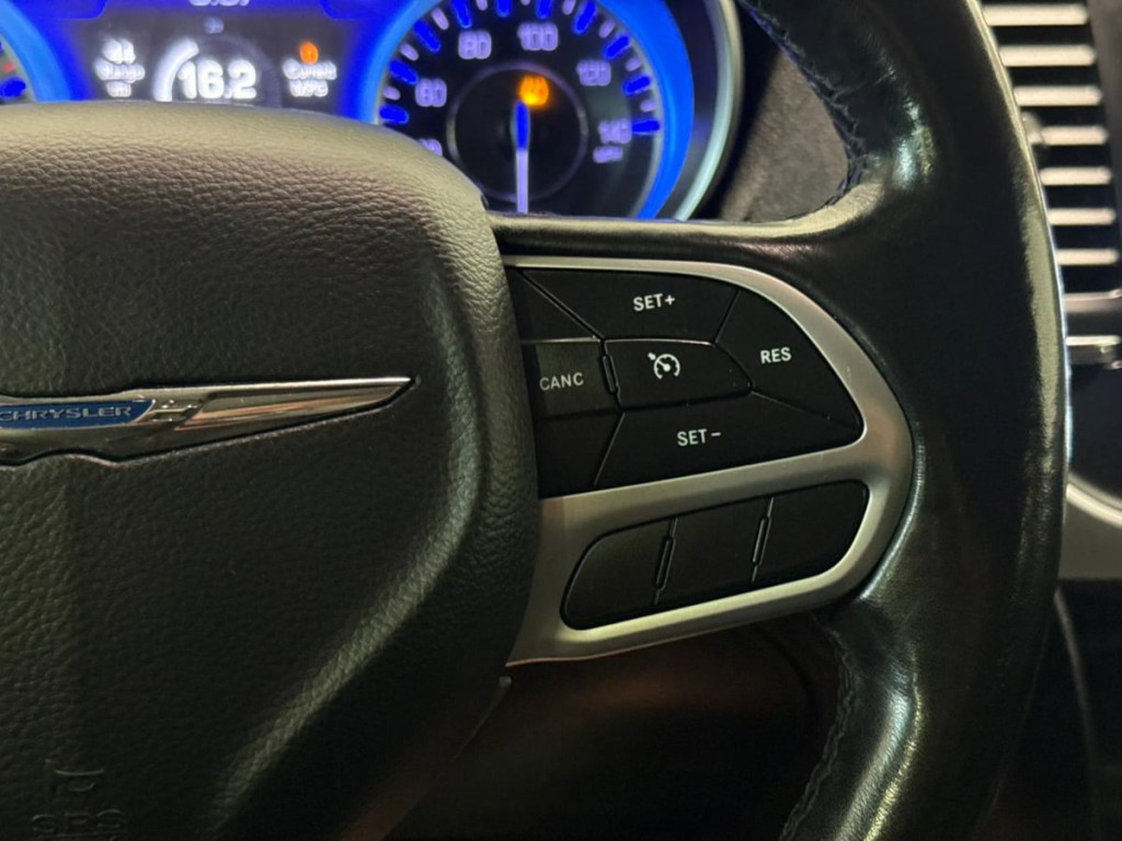 2019 Chrysler 300 Image 15