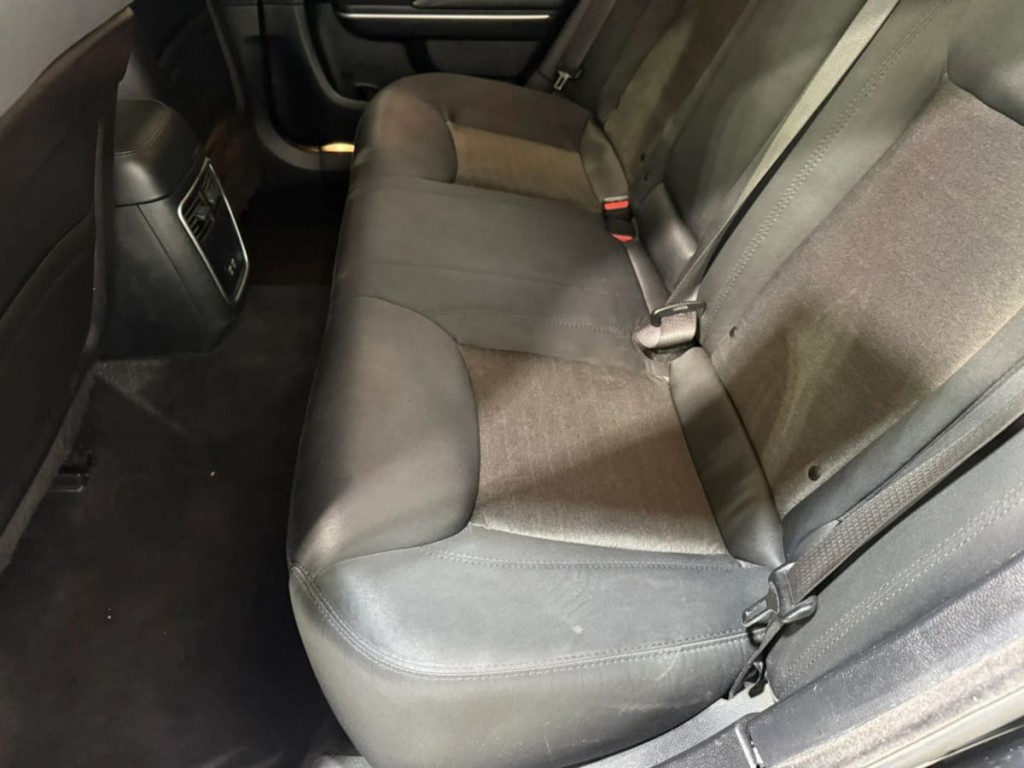 2019 Chrysler 300 Image 24