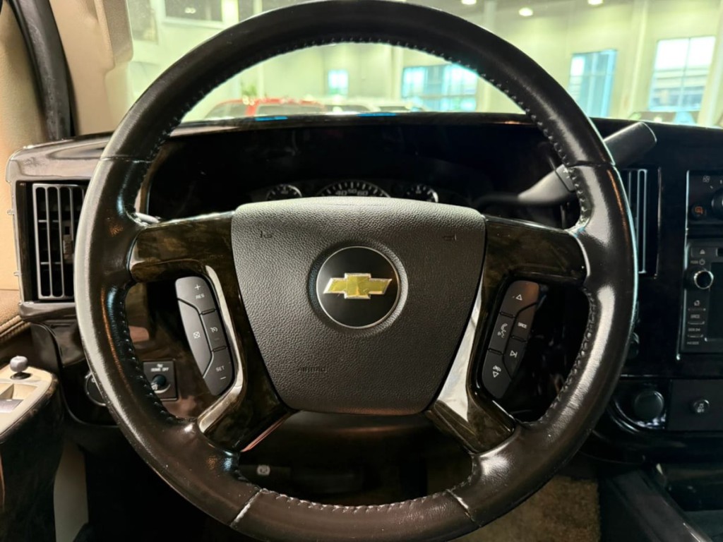 2017 Chevrolet Express Image 13
