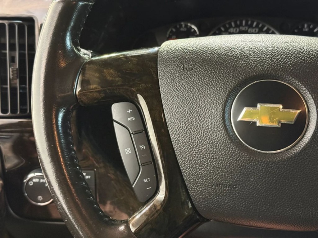 2017 Chevrolet Express Image 14