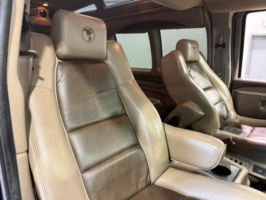 2017 Chevrolet Express Image 20