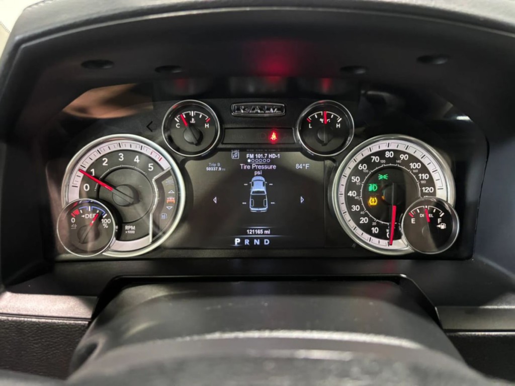 2017 RAM 1500 Image 16