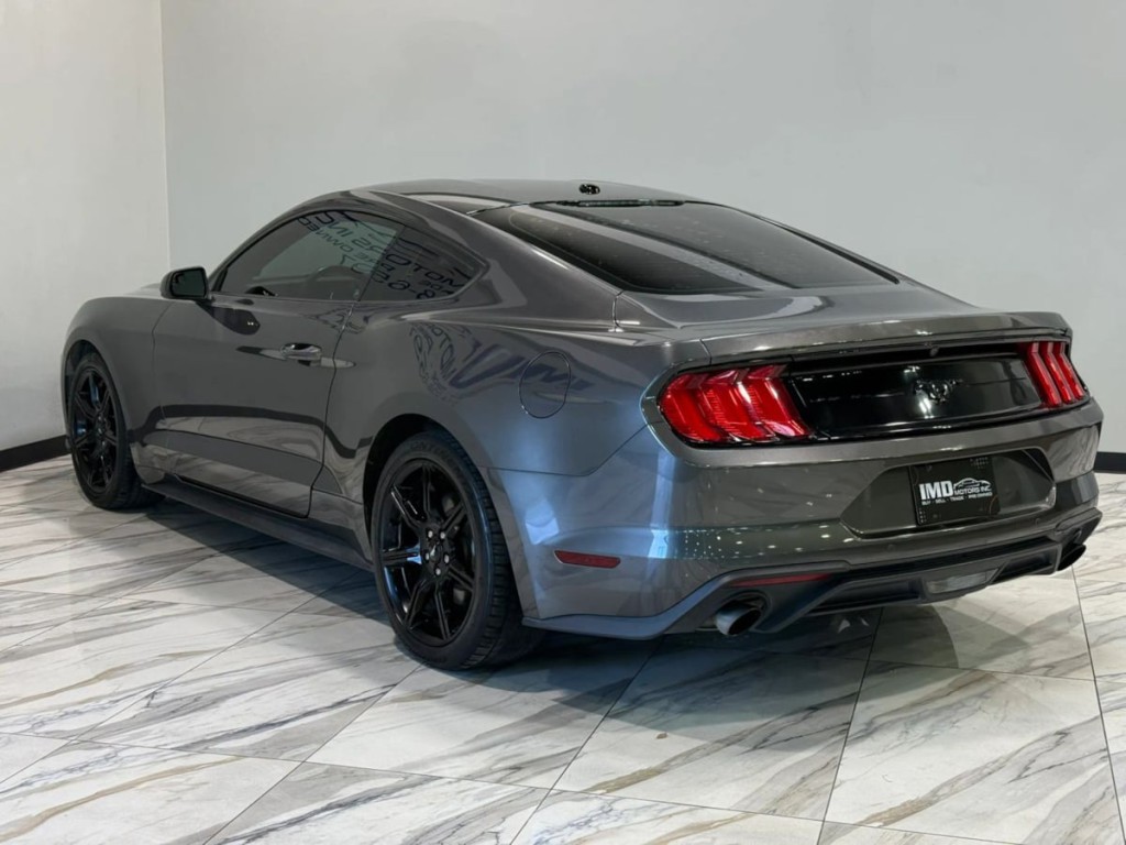 2018 Ford Mustang Image 8