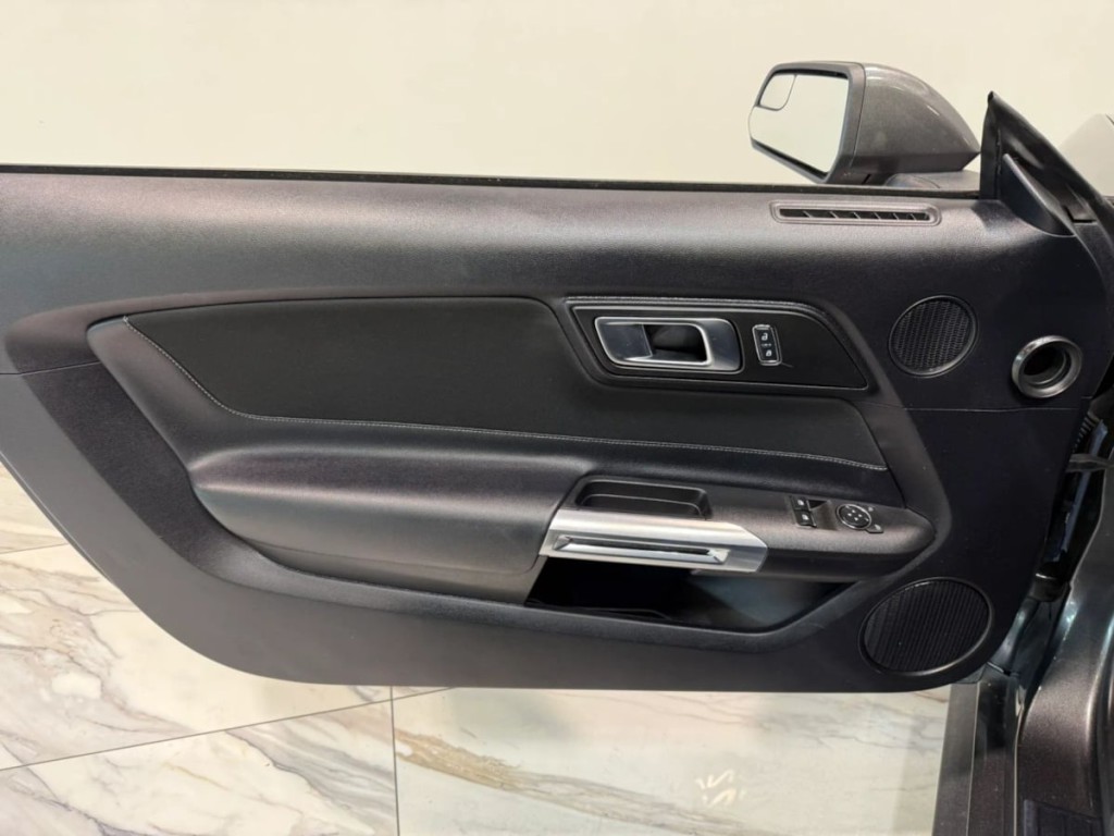 2018 Ford Mustang Image 10