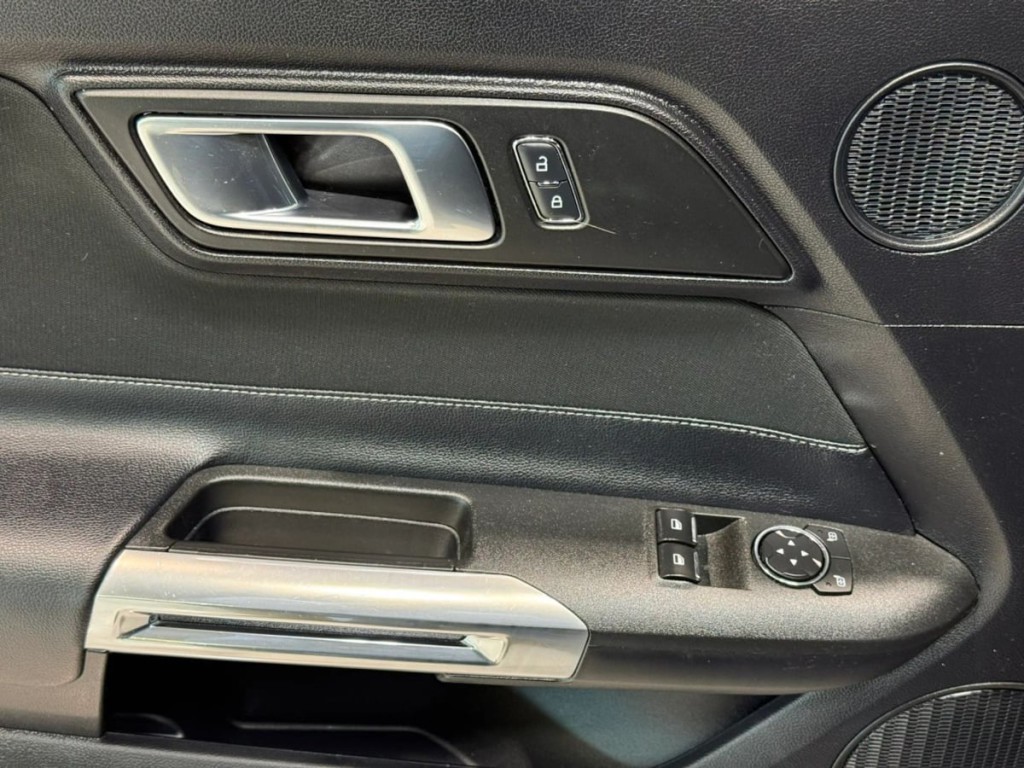 2018 Ford Mustang Image 11