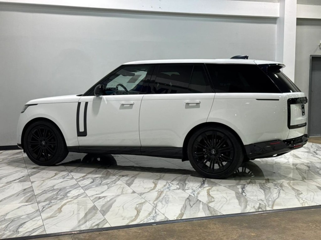 2023 Land Rover Range Rover Image 9