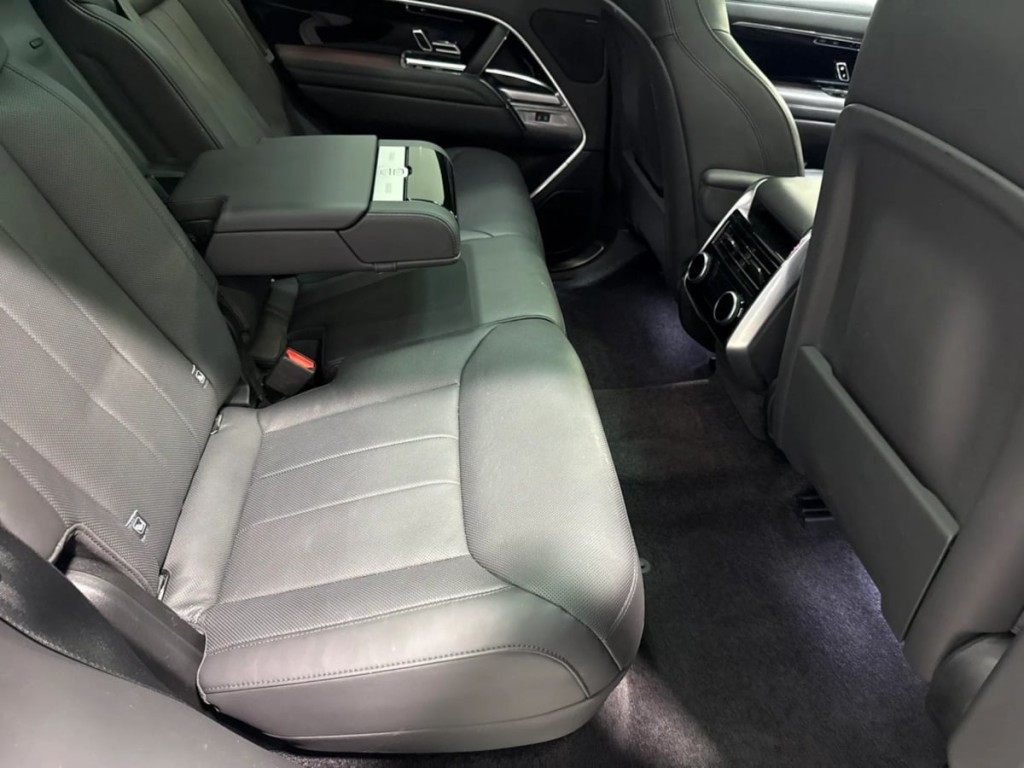 2023 Land Rover Range Rover Image 31