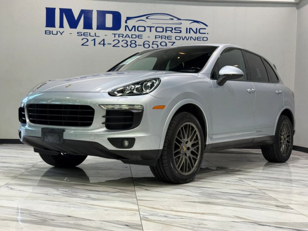 2017 Porsche Cayenne Image 2