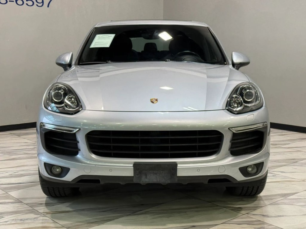 2017 Porsche Cayenne Image 3