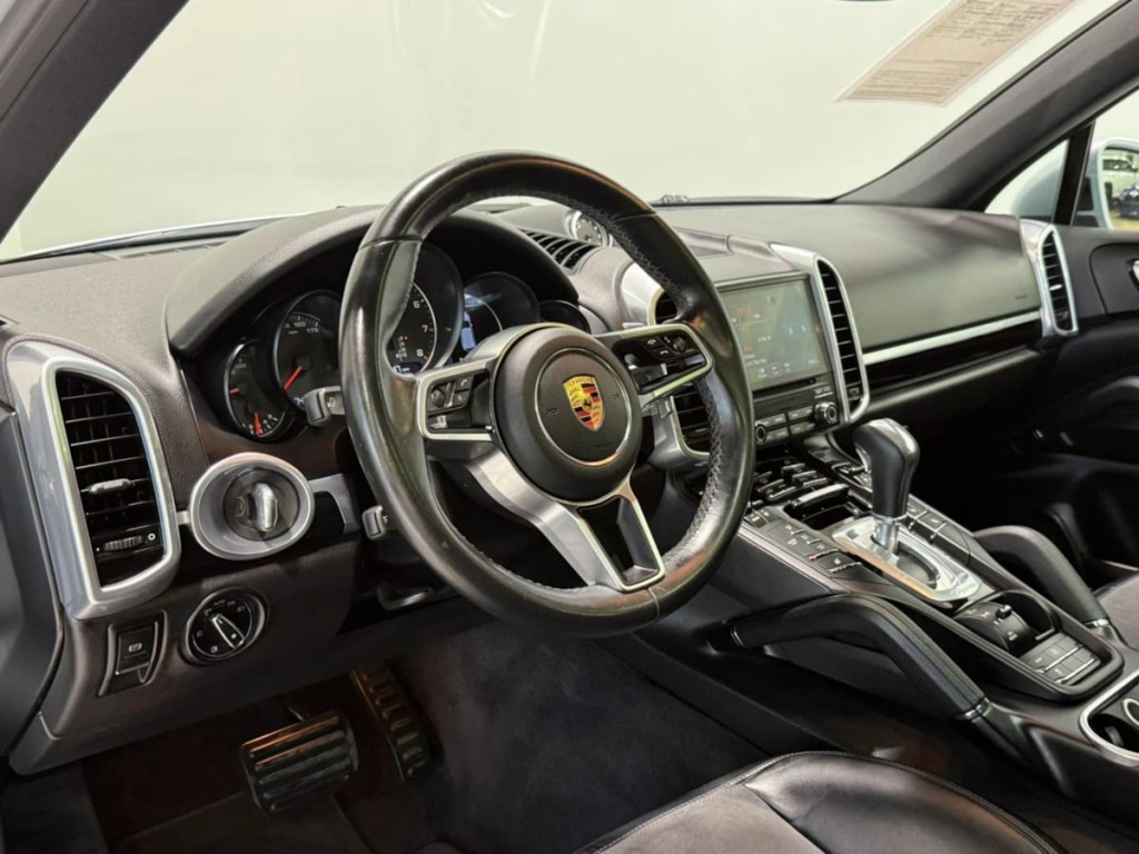 2017 Porsche Cayenne Image 13
