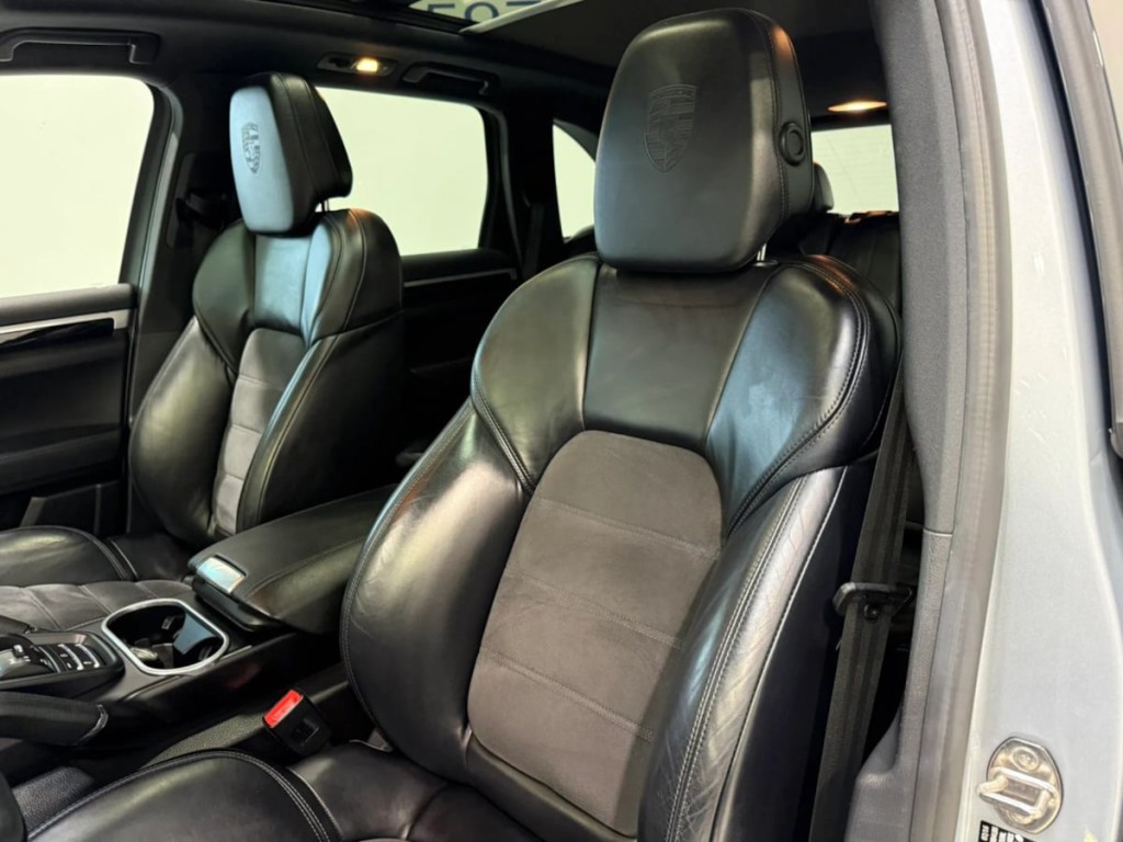 2017 Porsche Cayenne Image 21