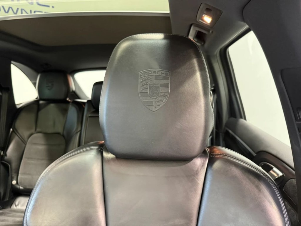 2017 Porsche Cayenne Image 23