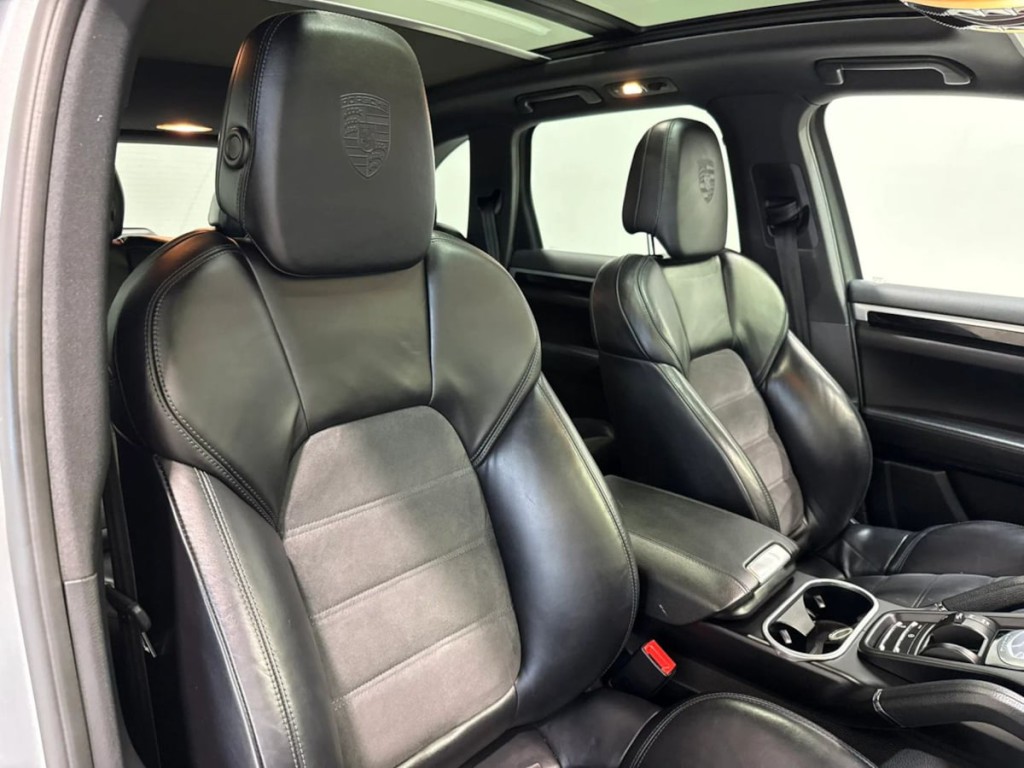 2017 Porsche Cayenne Image 26