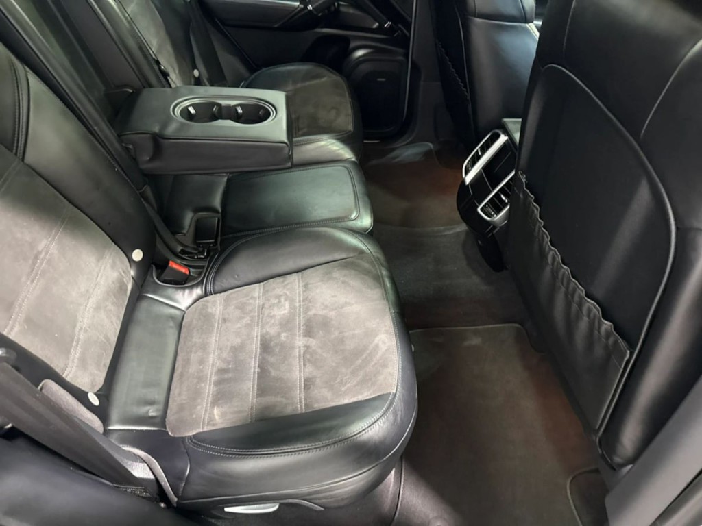 2017 Porsche Cayenne Image 29