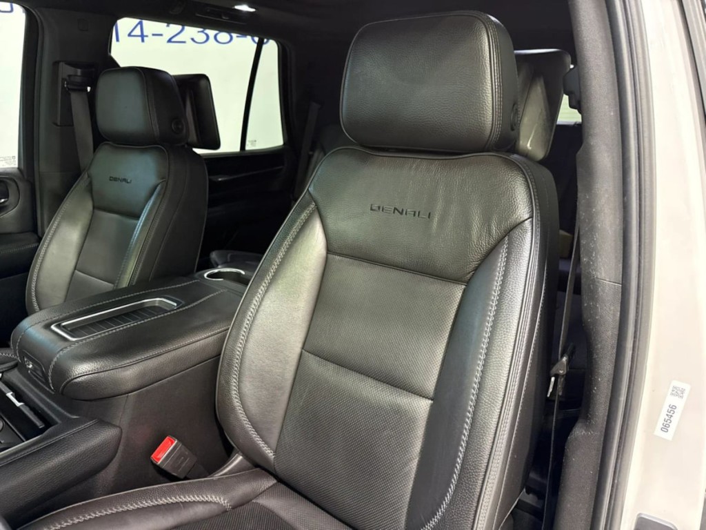 2021 GMC Yukon Image 22