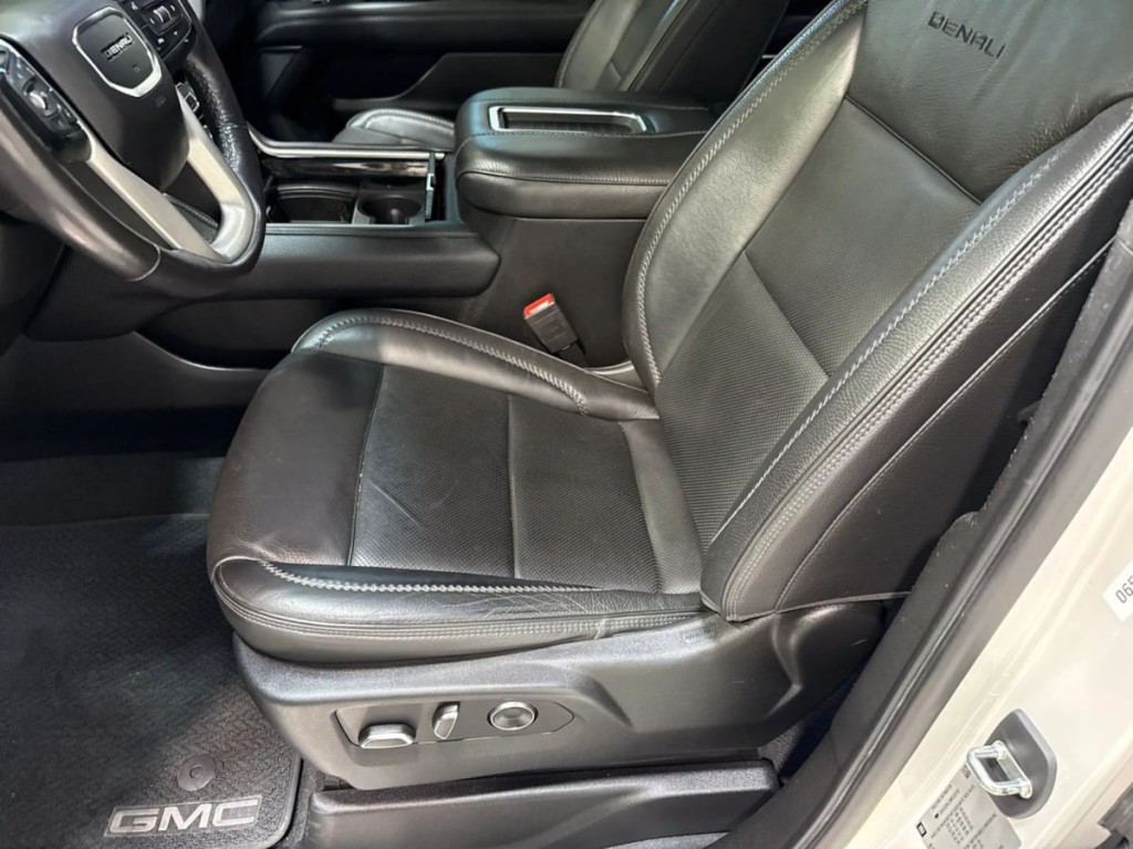 2021 GMC Yukon Image 23