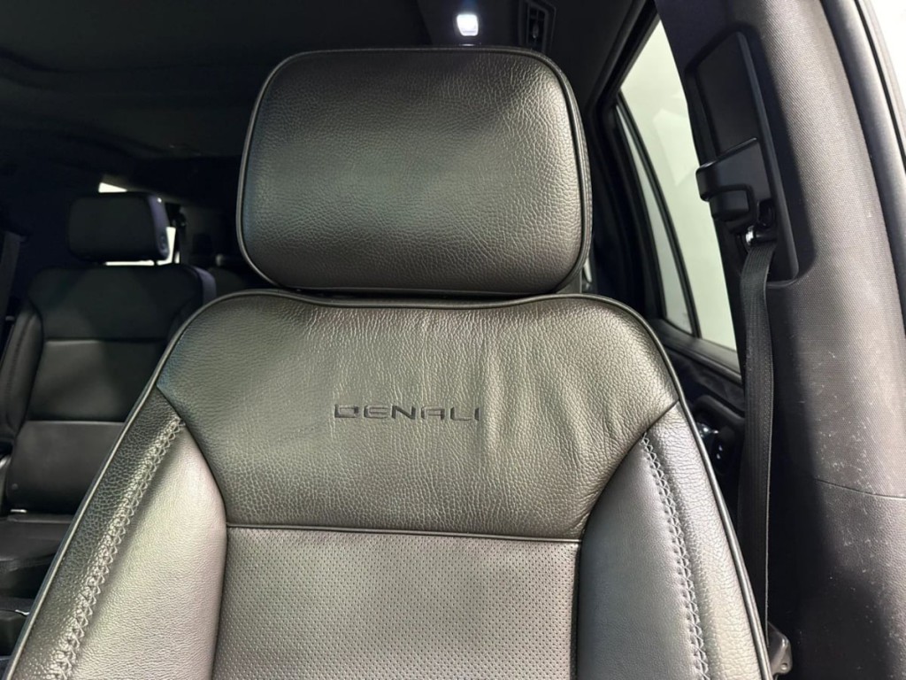 2021 GMC Yukon Image 24