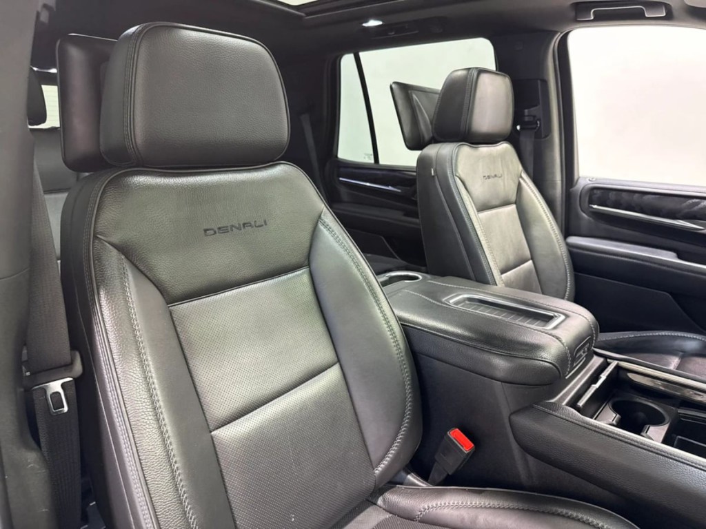 2021 GMC Yukon Image 26