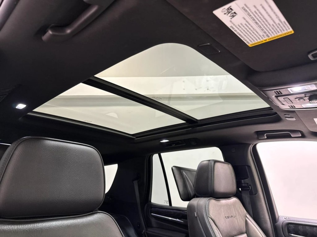 2021 GMC Yukon Image 28