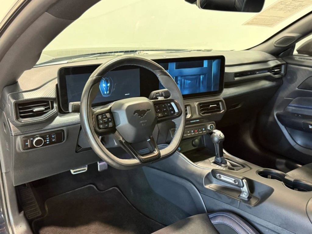 2025 Ford Mustang Image 15
