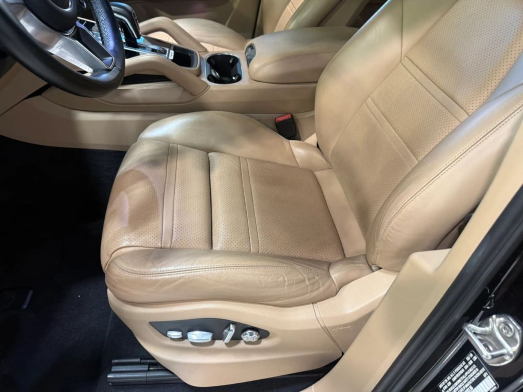 2019 Porsche Cayenne Image 24