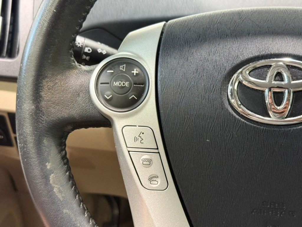 2010 Toyota Prius Image 17