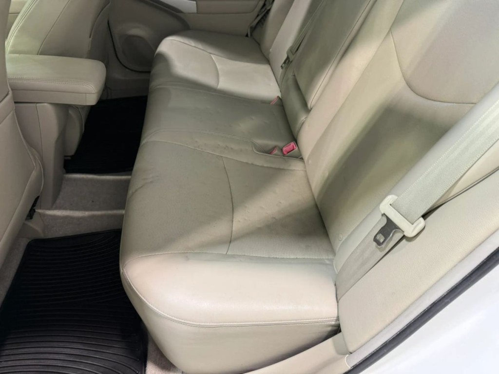 2010 Toyota Prius Image 24