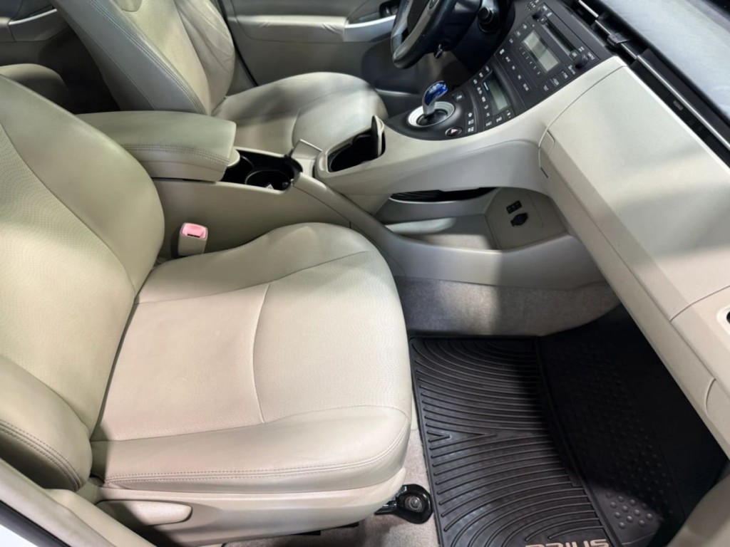 2010 Toyota Prius Image 26