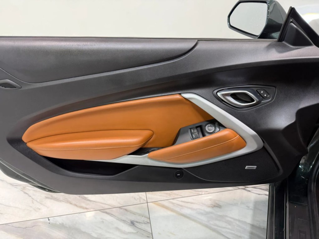 2020 Chevrolet Camaro Image 10