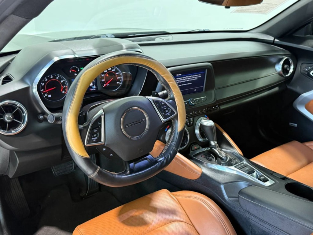 2020 Chevrolet Camaro Image 14