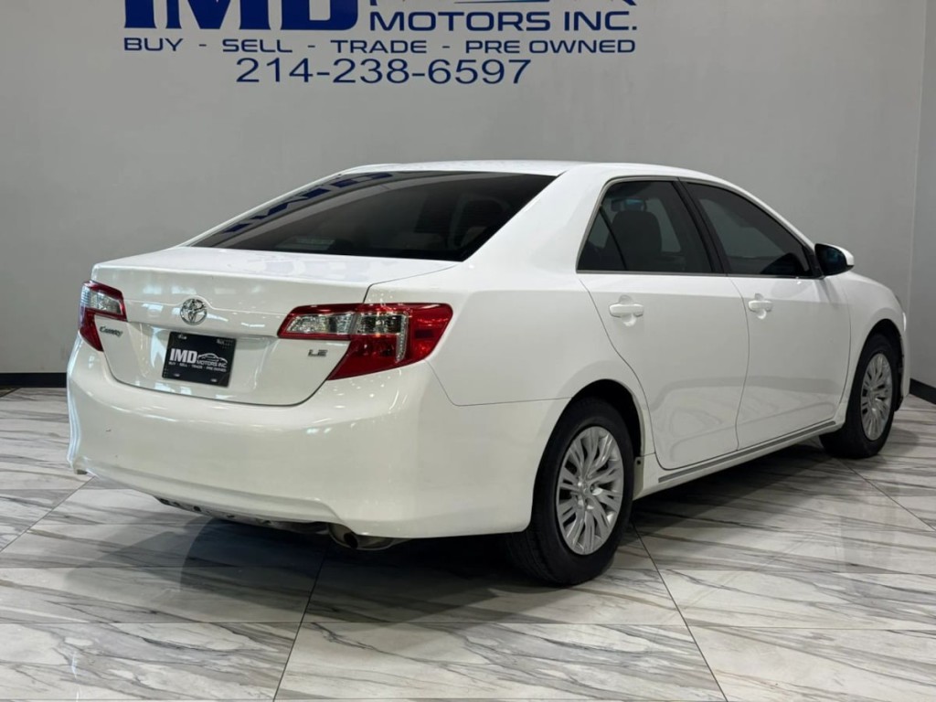 2013 Toyota Camry Image 6
