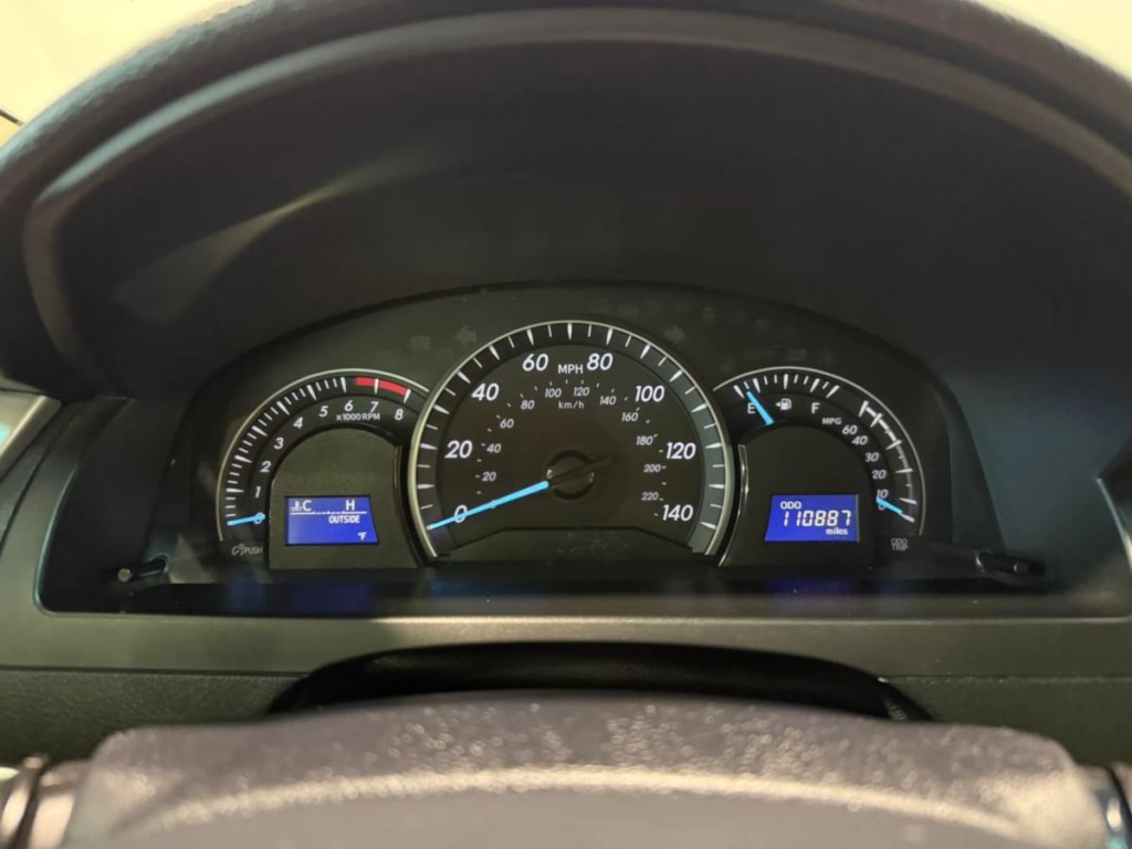 2013 Toyota Camry Image 16