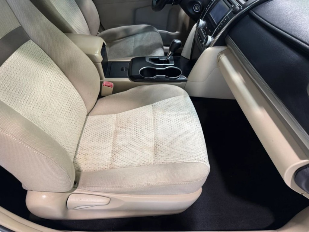 2013 Toyota Camry Image 25