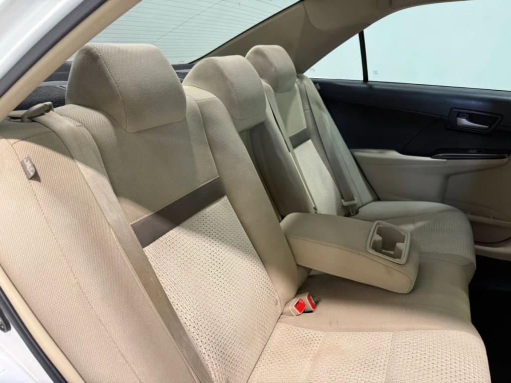 2013 Toyota Camry Image 26