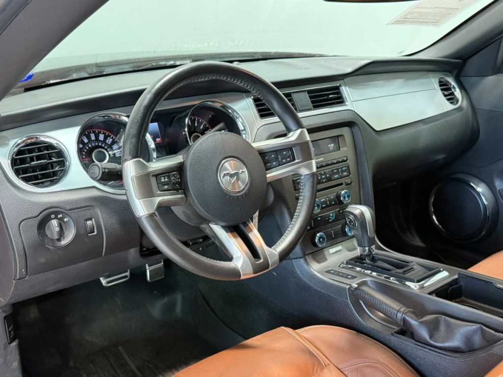 2014 Ford Mustang Image 12
