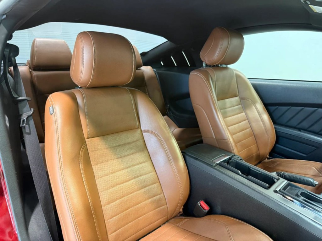 2014 Ford Mustang Image 25