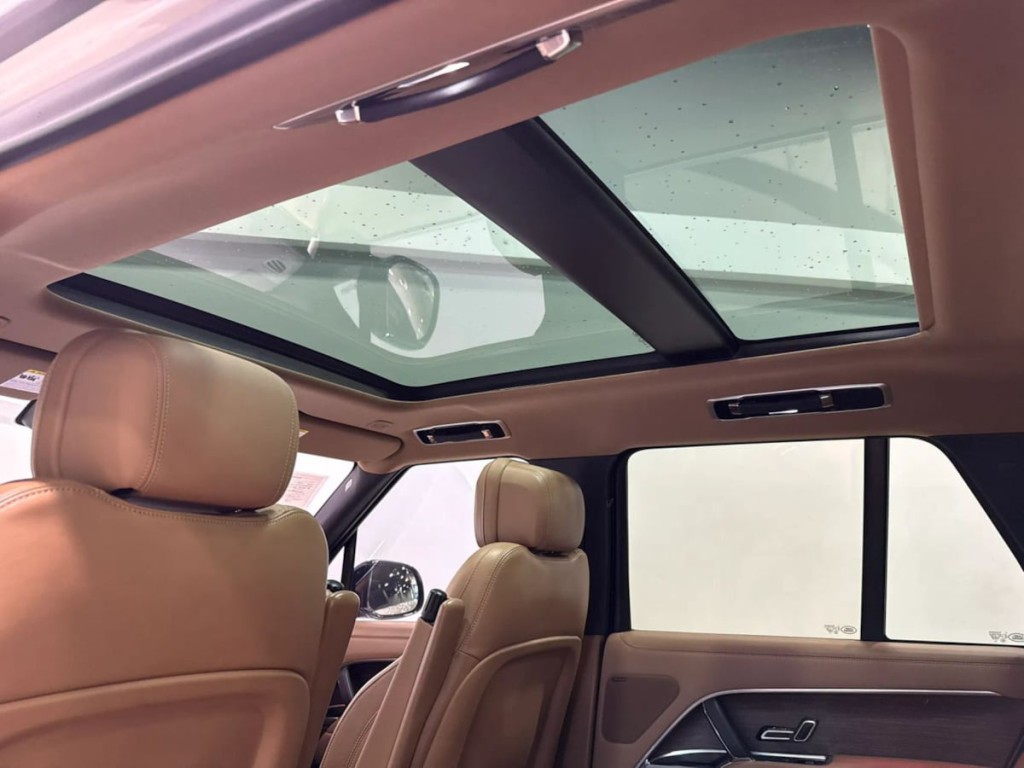 2023 Land Rover Range Rover Image 25