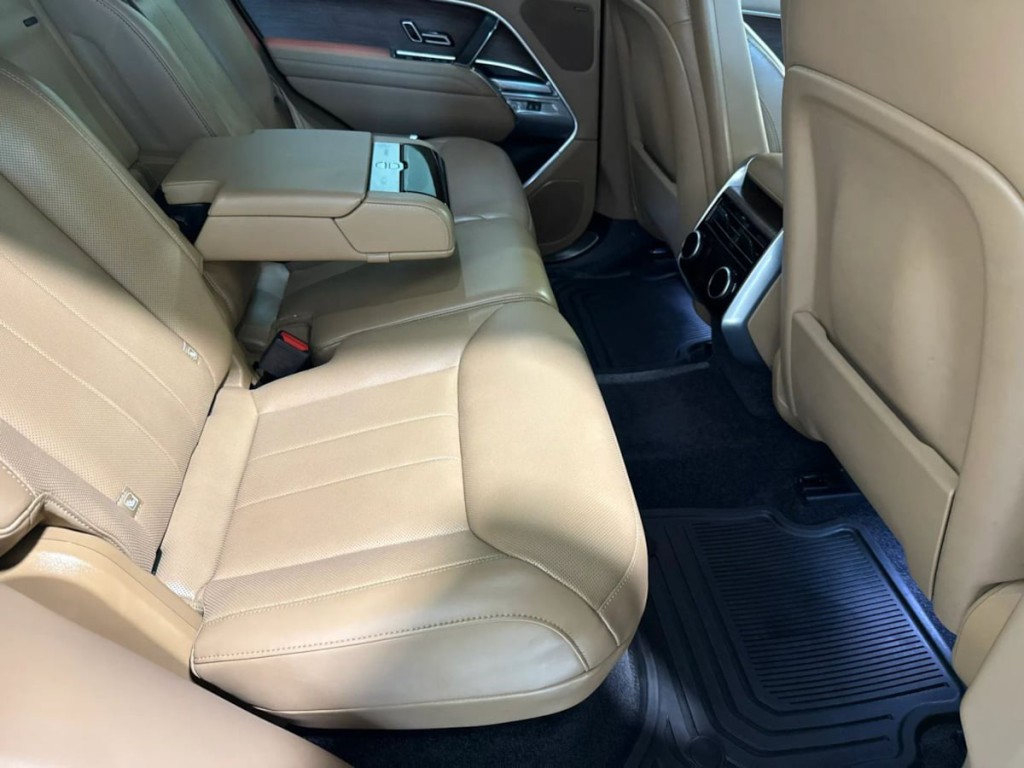 2023 Land Rover Range Rover Image 29