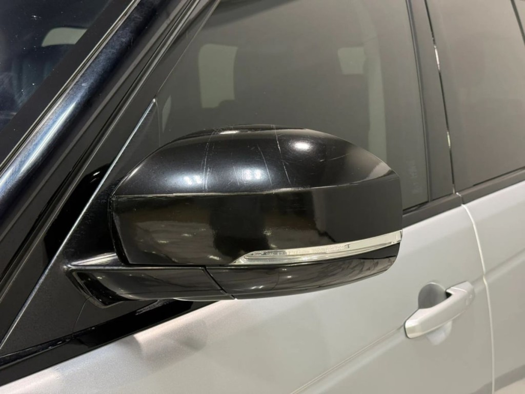 2020 Land Rover Range Rover Image 10