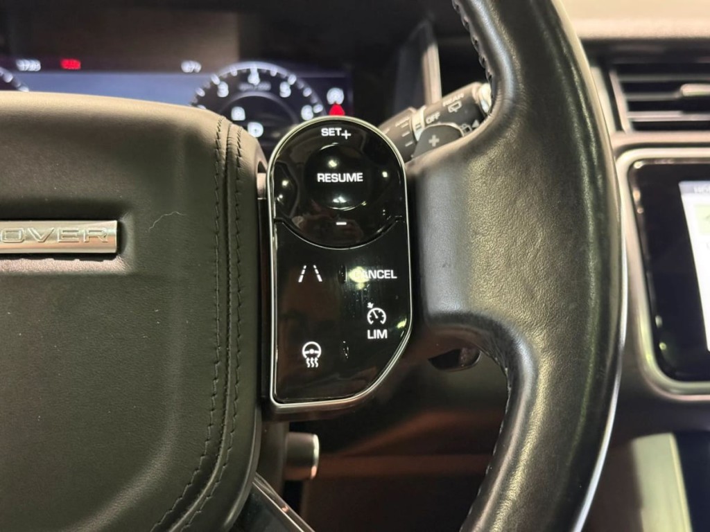 2020 Land Rover Range Rover Image 17