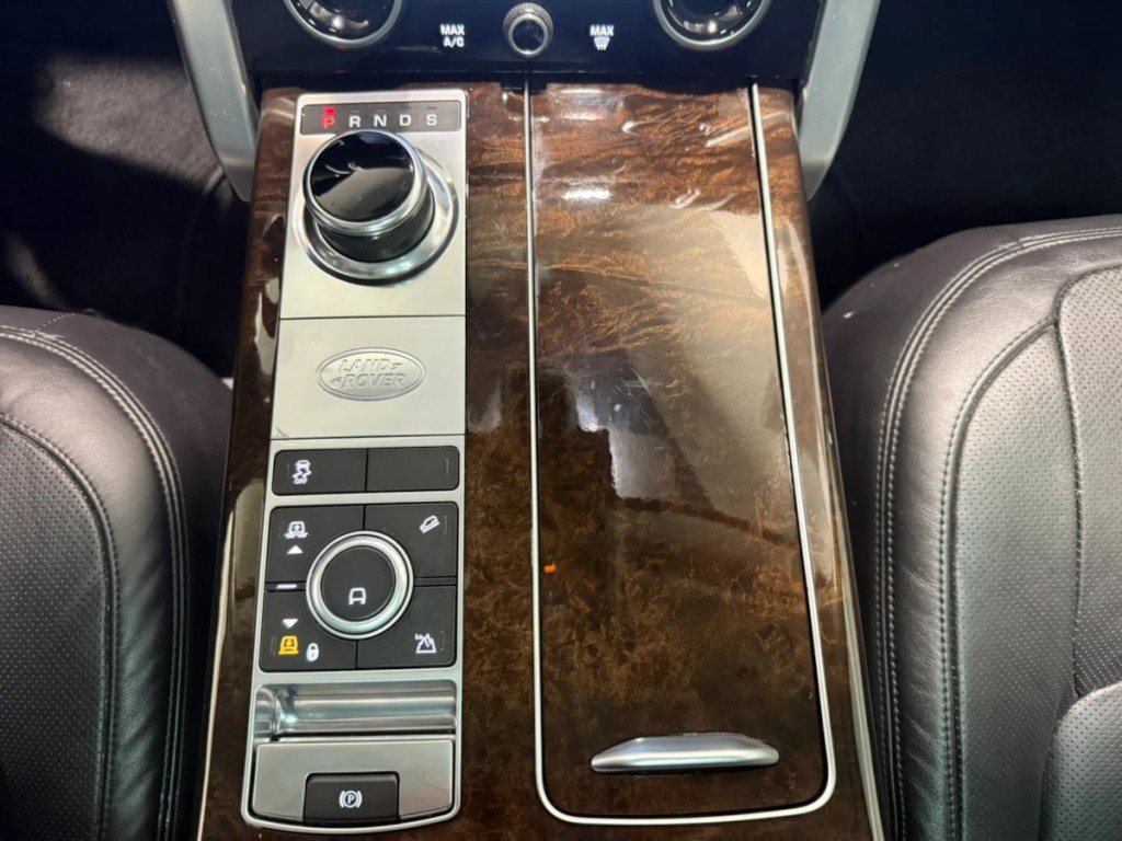 2020 Land Rover Range Rover Image 24