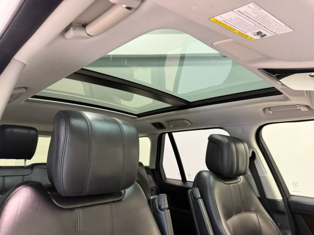 2020 Land Rover Range Rover Image 31