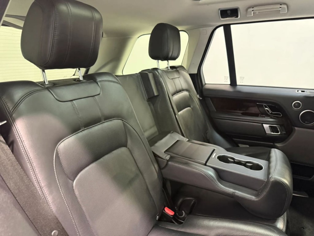 2020 Land Rover Range Rover Image 32